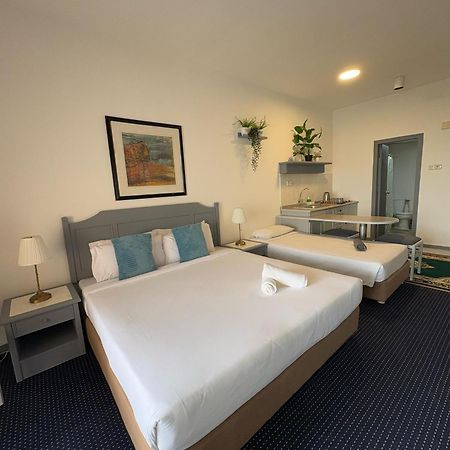 17 Jazz Sweet Beachfront Resort 탄중붕가 외부 사진