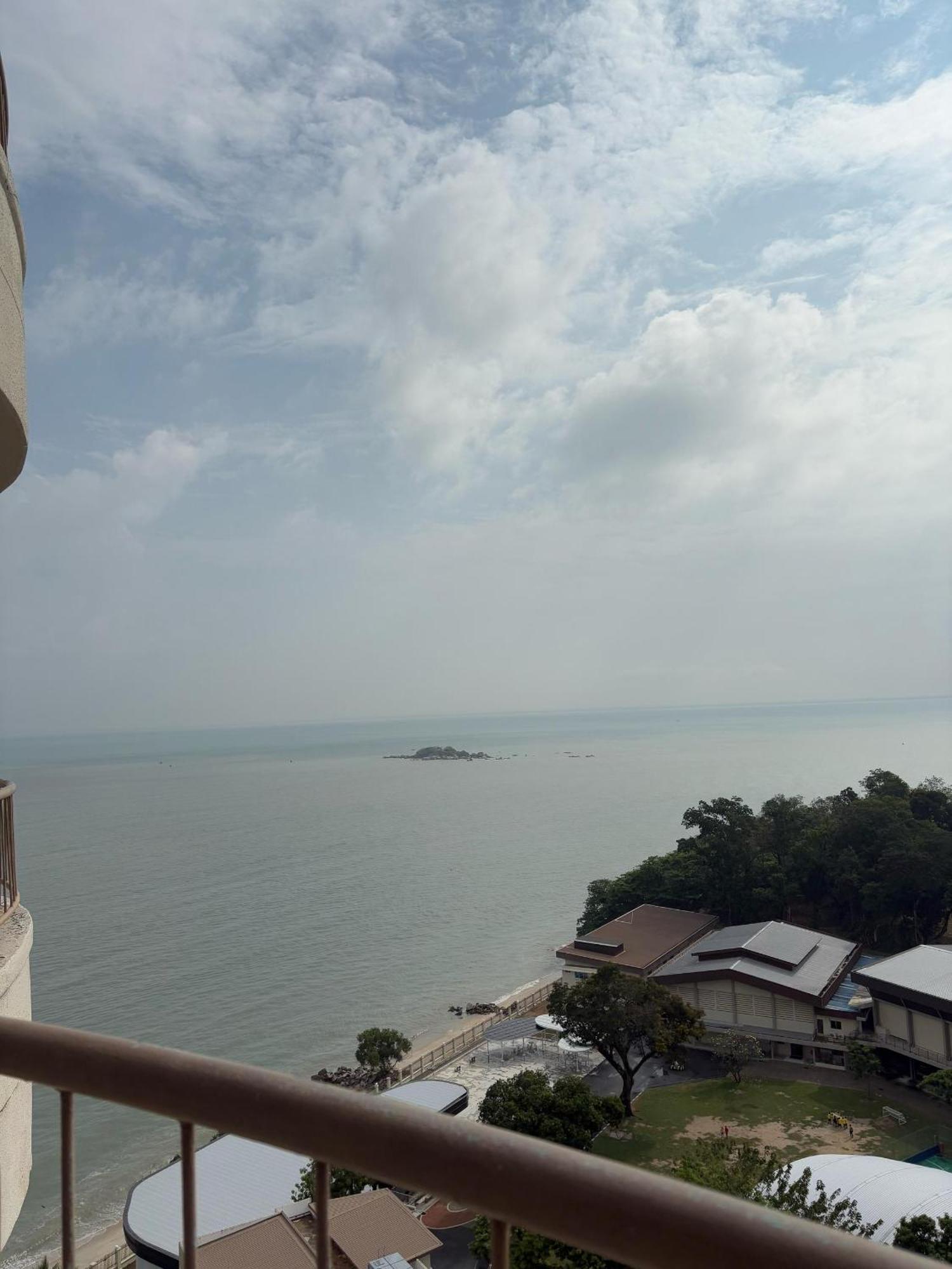 17 Jazz Sweet Beachfront Resort 탄중붕가 외부 사진