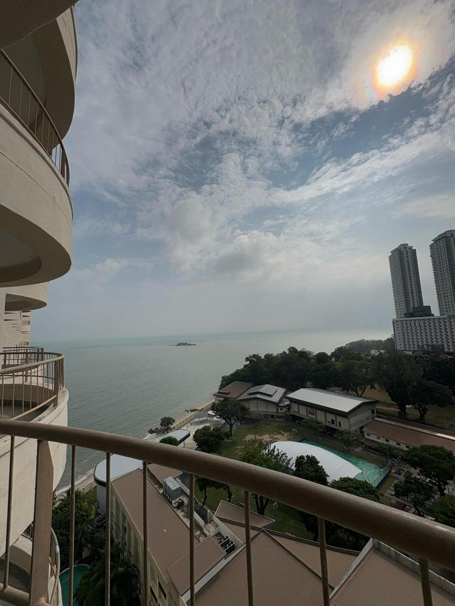 17 Jazz Sweet Beachfront Resort 탄중붕가 외부 사진